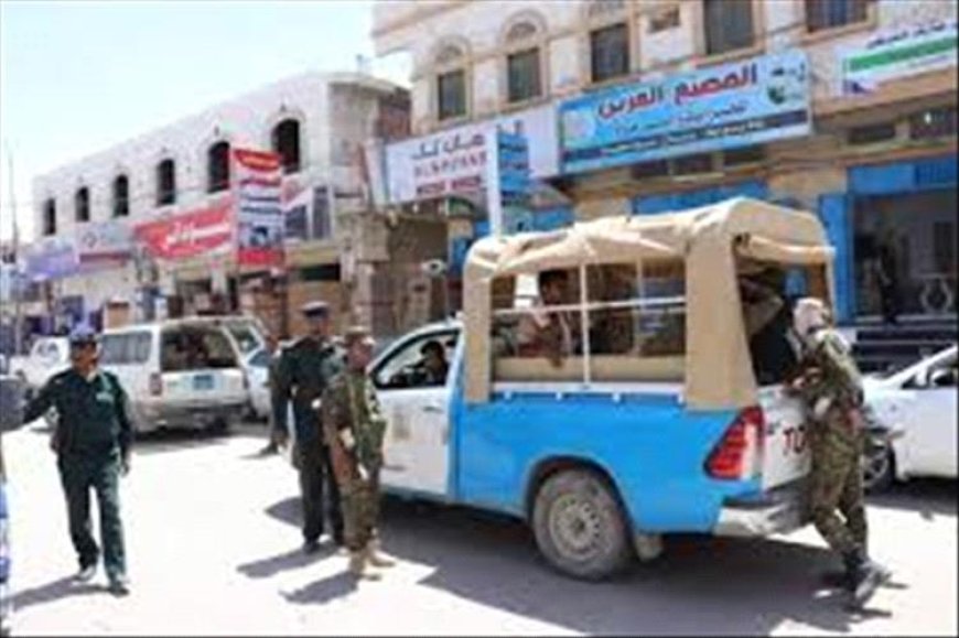 شرطة مأرب تضبط متهم بجريمة تقييد حرية مواطن وتهديده