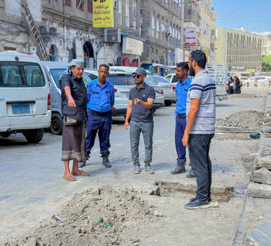 مدير صيرة يطّلع على مشروع تأهيل الشوارع الداخلية والفرعية بالمديرية