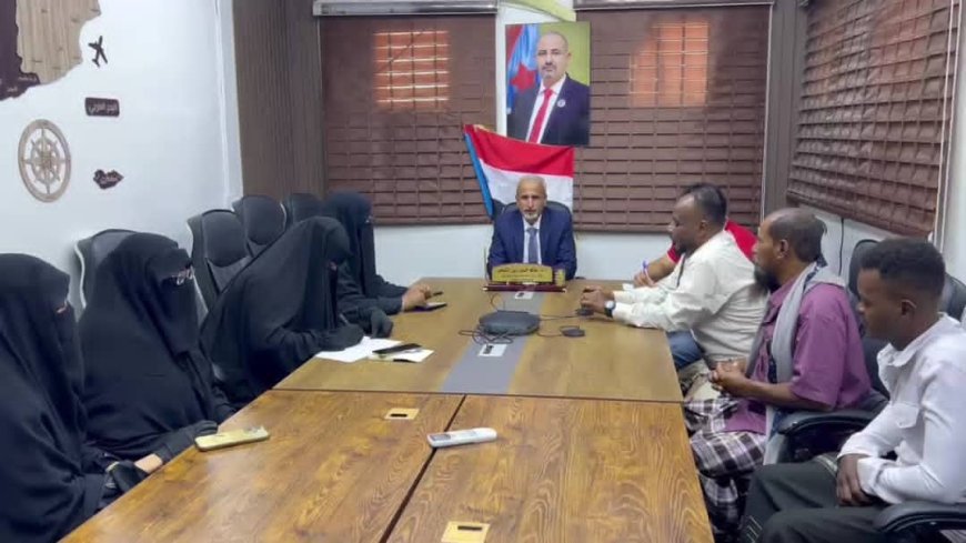 وزارة الصحة العامة والسكان الشبحي يلتقي وفدًا من مكتب الصحة في محافظة المهرة ويناقش معه الاحتياجات الصحية للمحافظة 