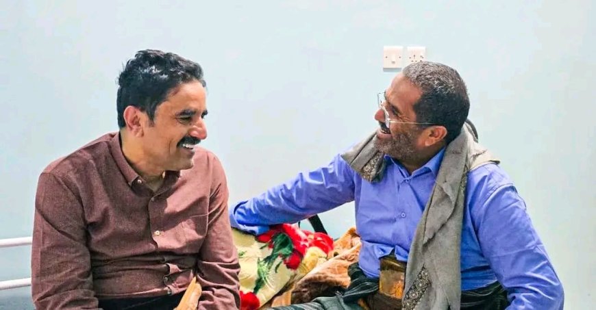 القائد العام لقوات دفاع شبوة يزور العميد علي أحمد الجبواني عضو هيئة رئاسة المجلس الإنتقالي للاطمئنان على صحته