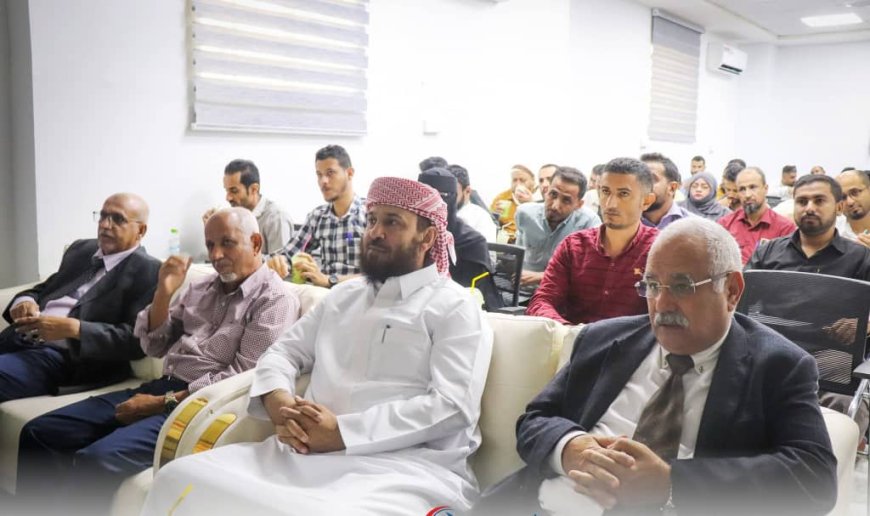 مدير صحة عدن يدشن أحدث جهاز ميكروسكوب جراحي عالمي لأول مرة في البلاد في مستشفى عدن التعاوني