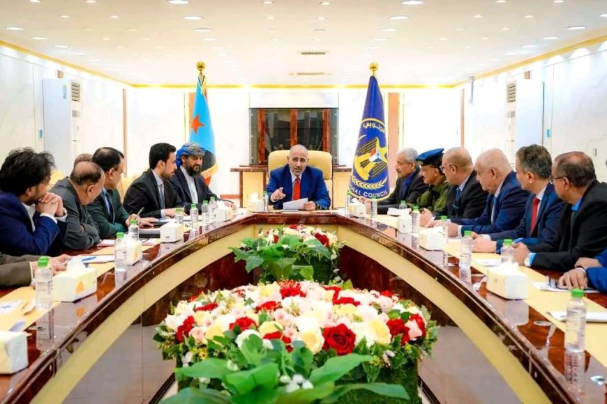 القيادة التنفيذية العُليا تناقش الجهود المبذولة لتأمين الخدمات للمواطنين ومراقبة أسعار الصرف