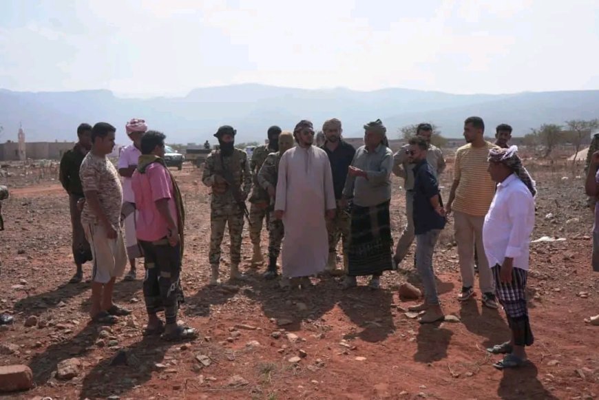 محافظ سقطرى يؤكد حرص السلطة المحلية على حماية أراضي الدولة وتنفيذ المخططات العامة