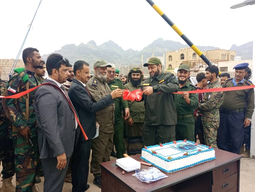 لحج.. العميد الشوحطي يزور إدارة أمن وشرطة المسيمير ويعقد اجتماعًا بالقيادة الأمنية في المديرية