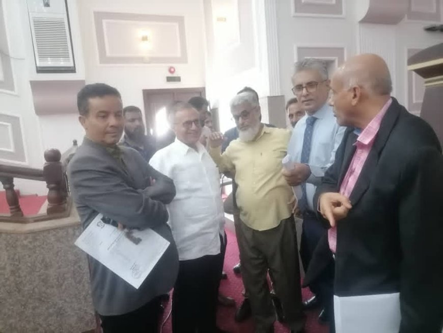 رئيس جامعة عدن... الدكتور الخضر لصور يقوم بزيارة استباقية لحفل تخرج كلية الصيدلة