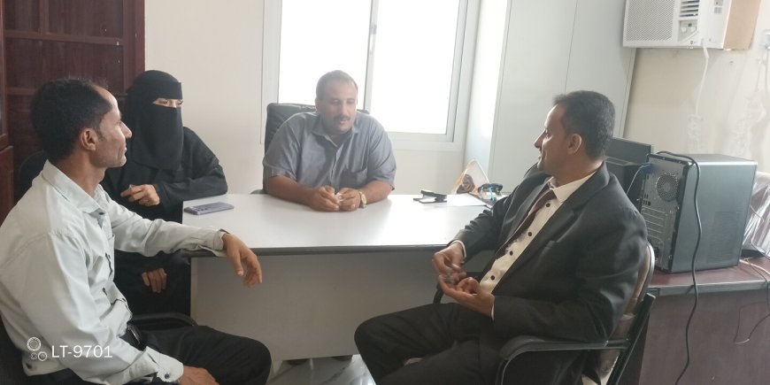 رئيس انتقالي المسيمير يسلم التقارير والإنجازات للإدارة التنظيمية بمحافظة لحج