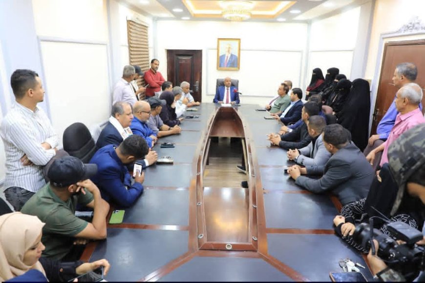 قيادة وزارة الشباب والرياضة بالعاصمة عدن تعلن تأييدها للبيان الصادر عن أعضاء مجلس القيادة الرئاسي