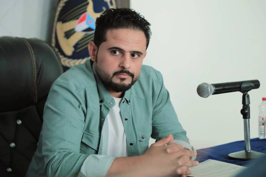 وسط اتهامات بعرقلة جهود مكافحة الإرهاب.. استياء شعبي واسع تجاه القصف الجوي لميناء المكلا