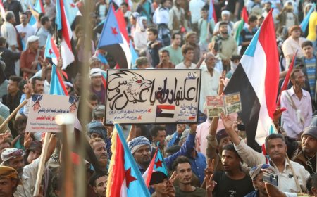 أبين.. "شوكة الميزان المرجحة" تُعلن تحولاً تاريخياً في عدن: حشود مليونية تملأ ساحة العروض مطالبة بإعلان دولة الجنوب العربي