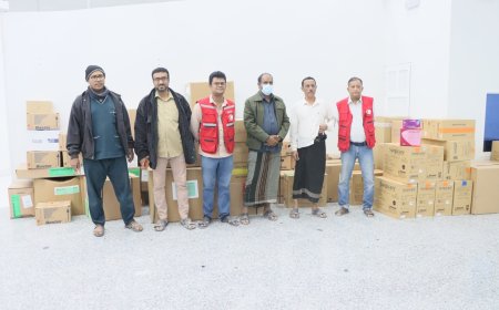 جمعية الهلال الأحمر اليمني بحضرموت تسلم هيئة مستشفى سيئون ومستشفى القطن ادوية ومستلزمات طبية لأقسام الطوارئ
