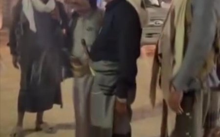 جولة مسائية للمحافظ بن الوزير تؤكد استقرار عتق ورفع الجاهزية الأمنية