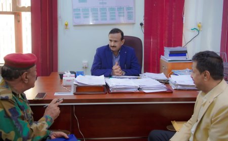 المحافظ بن الوزير يشدد على الجاهزية الأمنية وحماية المؤسسات السيادية في مديرية رضوم