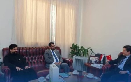 المدير التنفيذي لمؤسسة صِلة للتنمية يزور سفارة جمهورية الصين الشعبية لدى اليمن ويبحث آفاق التعاون التنموي