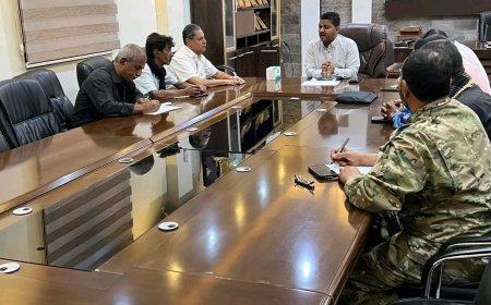 مدير عام الشيخ عثمان يترأس اجتماع اللجنة الأمنية لمناقشة الأوضاع في المديرية