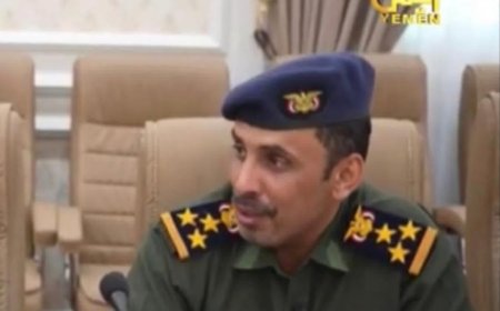 مستشار محافظة أبين يهنئ العميد الدكتور طارق بن عمير النسي بتكليفه رئيسًا لمصلحة الهجرة والجوازات