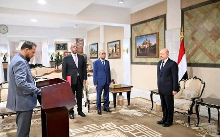 محافظ عدن يؤدي اليمين الدستورية أمام رئيس مجلس القيادة الرئاسي