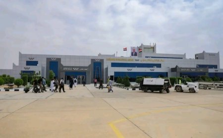 استئناف رحلات الخطوط الجوية اليمنية لنقل العالقين عبر مطار الغيضة الدولي