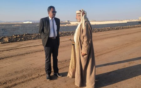 مدير عام الأشغال العامة في شبوة يتفقد سير أعمال توسعة المدخلين الغربي والشرقي لمدينة عتق