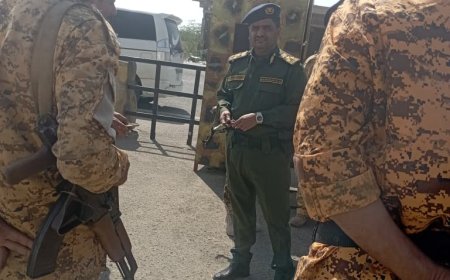 مدير عام أمن محافظة أبين يزور عددًا من المرافق العامة والخاصة في عاصمة المحافظة 