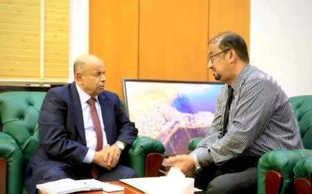 محافظ حضرموت يطّلع على خطط مكاتب الزراعة والري والمعاهد الصحية ومطابع الكتاب المدرسي بالمحافظة للعام 2026م