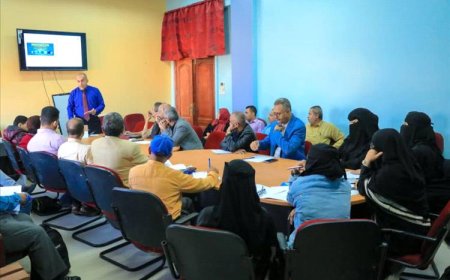 نيابة رئاسة الجامعة لشؤون الطلبة بجامعة تعز تعزز كفاءة كوادرها بورشة قيادية متخصصة في التوجهات الحديثة في القيادة والإدارة الإبداعية