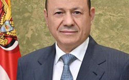 رئيس مجلس القيادة يوجه بإغلاق السجون غير الشرعية وإطلاق سراح المحتجزين خارج القانون