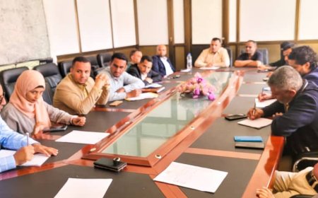 وكيل تعز يؤكد على اهمية إعداد إستراتيجية إعلامية لمواكبة مسارات التعافي والتنمية المستدامة