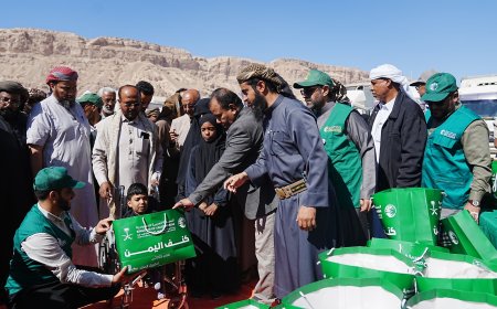 حضرموت.. مركز الملك سلمان للإغاثة يواصل توزيع الكسوة الشتوية ضمن مشروع “كنف” في المناطق الصحراوية