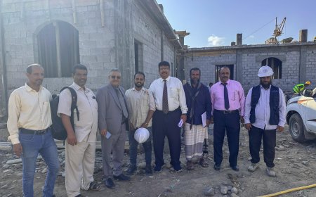 بتوجيه من الوزير السقطري.. وكيل وزارة الزراعة والأسماك يتفقد الأعمال الإنشائية بمشروع تأهيل قسم الطب البيطري بكلية ناصر الزراعية