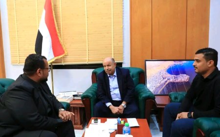 محافظ حضرموت يشيد بمشاريع مؤسسة قطرات ودورها في دعم جهود التنمية والإغاثة بالمحافظة