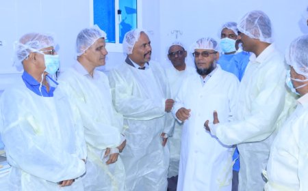 الجمحي والعطيشي يفتتحان قسم حضانة الأطفال بمستشفى غيل باوزير العام