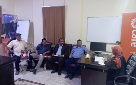 مدير عام قعطبة بكر الشاعري يناقش مع منظمة كير العالمية دعم القطاع الصحي في المديرية