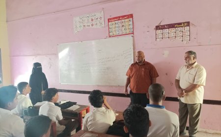 مدير تربية صيرة يتفقد سير العملية التعليمية بمدرسة باحميش