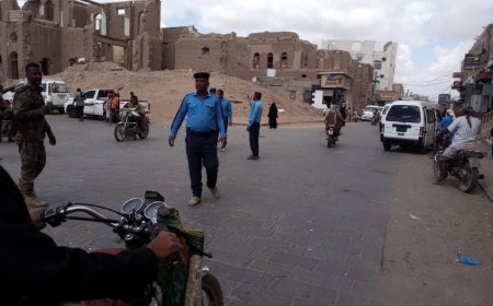 مدير شرطة السير العقيد قحطان القطيبي يوجه بتقسيم فترات العمل ويشيد بمشاركة مدير عام الحوطة في تنظيم حركة السير بمحافظة لحج