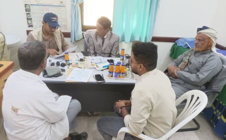 بتمويل مؤسسة العون المباشر مكتب اليمن.. تسليم موقع مشروع منظومة الطاقة الشمسية للوحدة الصحية بتاربة البلاد بمديرية سيئون