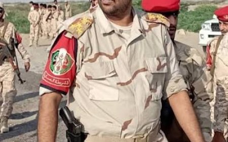 العميد يوسف العاقل يهنئ الفريق الركن محمود الصبيحي بمناسبة تعيينه عضواً في مجلس القيادة الرئاسي