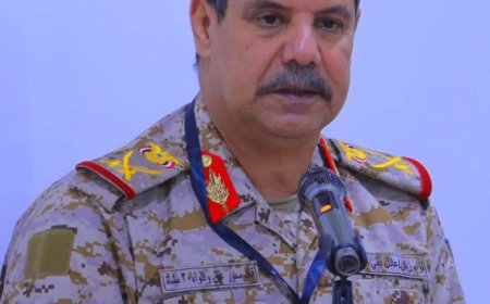 قائد محور عتق يعزي في وفاة المناضل مسعد علي حشوان