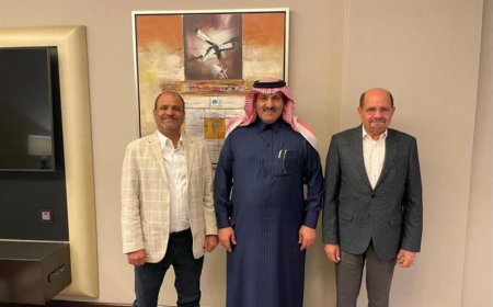 اللواء شلال علي شايع يبحث مع رئيس الوزراء والسفير السعودي تعزيز جهود جهاز مكافحة الإرهاب