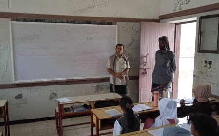 مدير تربية المحفد يتفقد سير العملية التعليمية في مجمع الكفاه التربوي