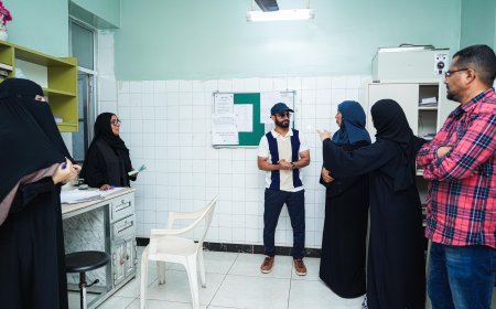 مدير صيرة يتفقد مستوى الخدمات في المراكز الصحية بالمديرية