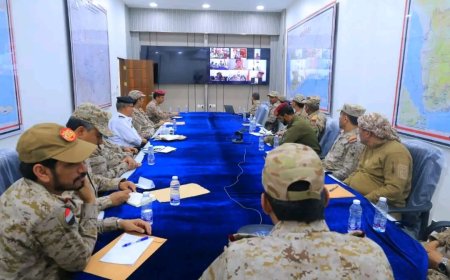 رئيس هيئة الأركان العامة يعقد اجتماعًا عسكريًا موسّعًا لقيادة القوات المسلحة