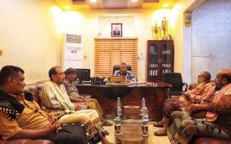 المدير العام للأمن والشرطة بساحل حضرموت يلتقي النقابة الفرعية للنقل والمواصلات بحضرموت
