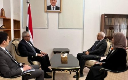 نائب وزير الخارجية يبحث مع السفير المصري العلاقات الثنائية وآفاق التعاون المشترك