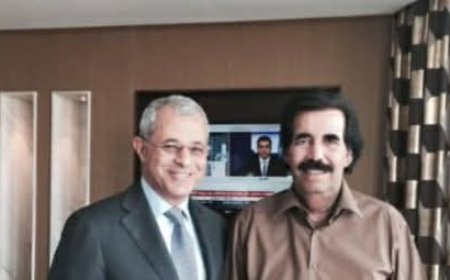 نائب وزير الخارجية يعزي في وفاة المناضل الكبير علي سالم البيض