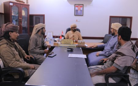 مدير عام شبام يلتقي مجلس شباب قبيلة آل جابر بوادي بن علي ويوجه باستهداف تدخلات وحدة النظافة في وادي بن علي