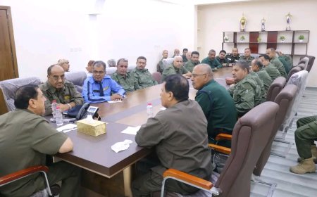 مدير أمن العاصمة عدن يترأس اجتماعاً أمنياً موسعاً بمدراء مراكز الشرطة