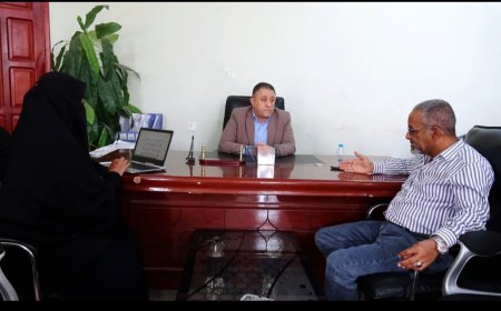 أمين عام المجلس المحلي بأبين يناقش الترتيبات اللازمة لانعقاد اللقاء التشاوري الأول لمنظمات المجتمع المدني