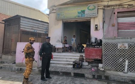 صندوق النظافة والتحسين بالمهرة ينفّذ حملة إغلاق بحق المطاعم غير الملتزمة بسداد رسوم النظافة