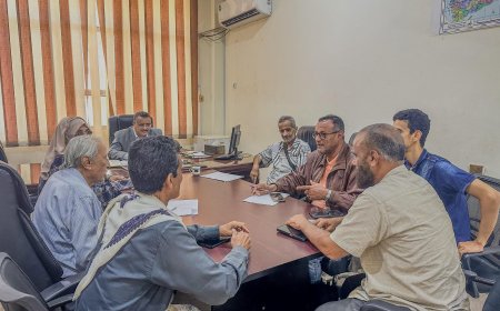 وكيل وزارة الزراعة لقطاع الري يعقد اجتماع بالفريق الفني الخاص بإعداد التقرير الوطني لمكافحة التصحر في اليمن