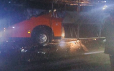 حريق في باص تابع لشركة البركة بشقرة دون خسائر بشرية والأجهزة الأمنية تؤمّن الموقع